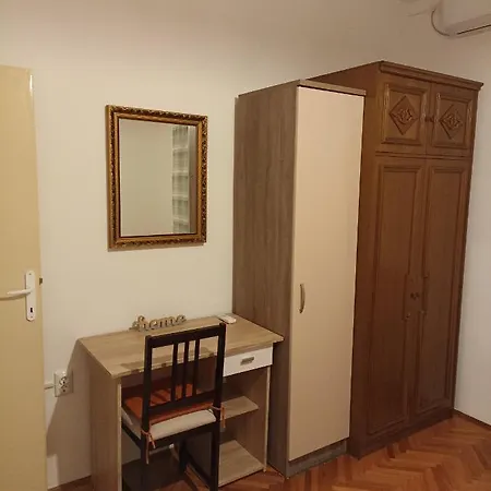 בית הארחה House Marija נין