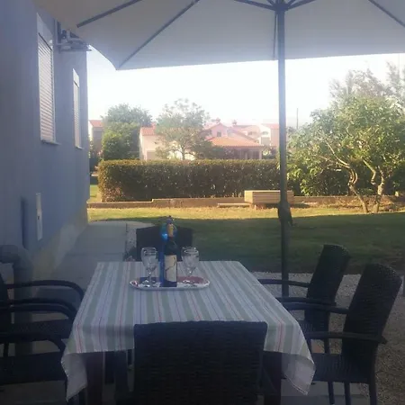 Holiday House Marija Guest house Nin